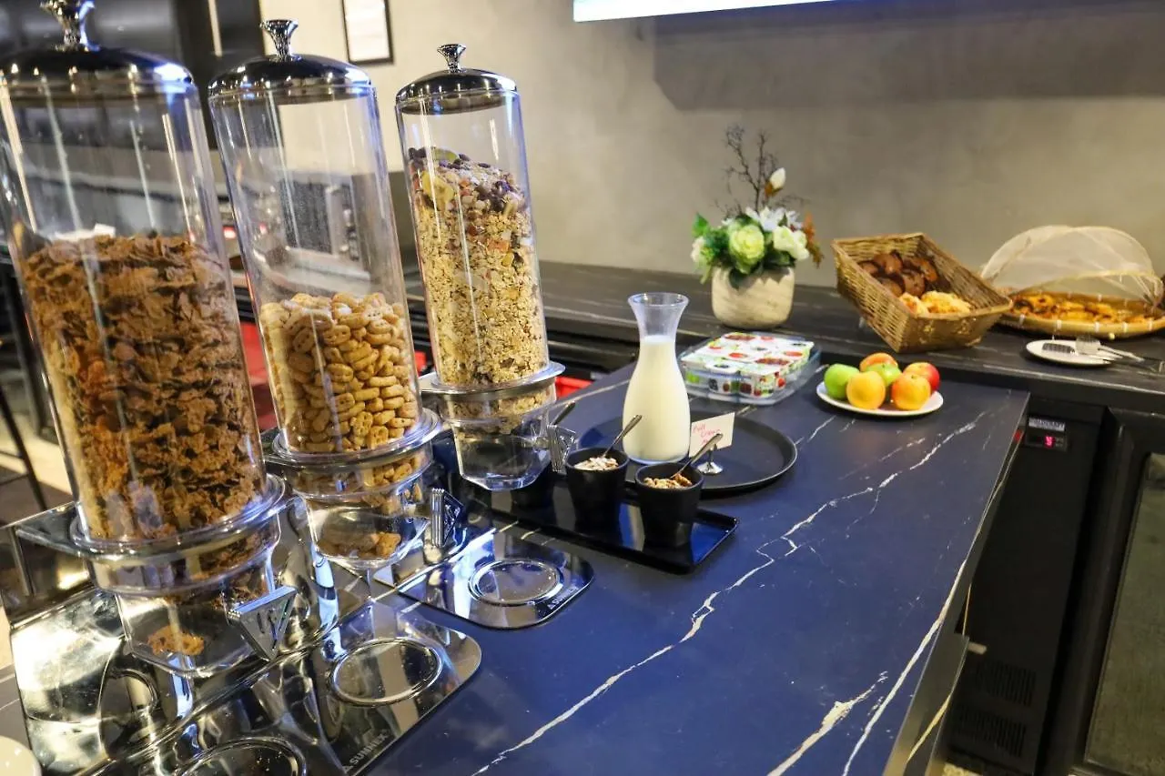 Hotel Microtel By Wyndham Wellington